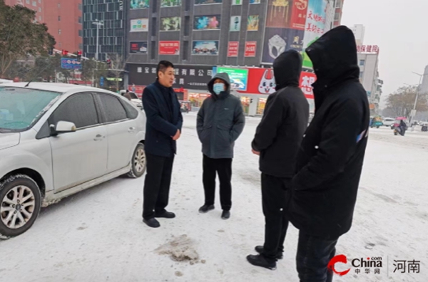 ​西平县城市管理局：雪情就是命令 除雪就是责任 “浴雪奋战”保畅通-全球实时